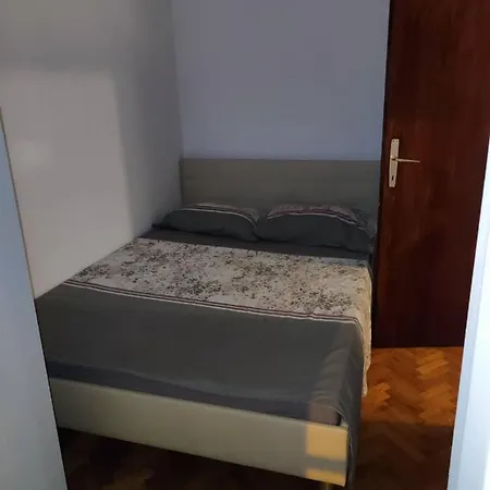 Sweet Apartment *