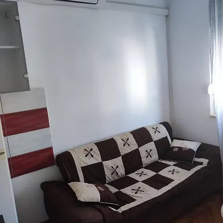 Sweet Apartment *